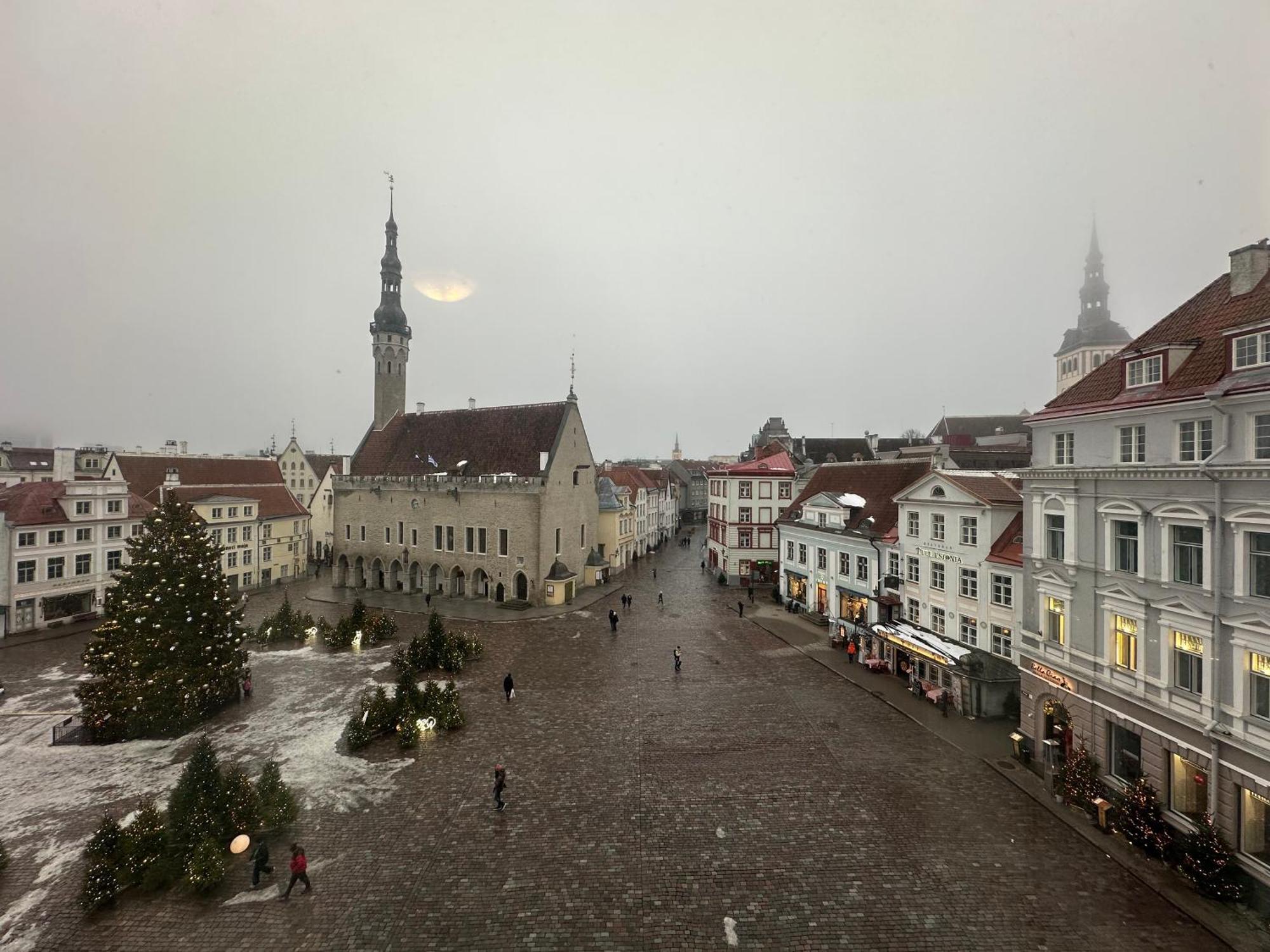 Old Town Square Апартамент